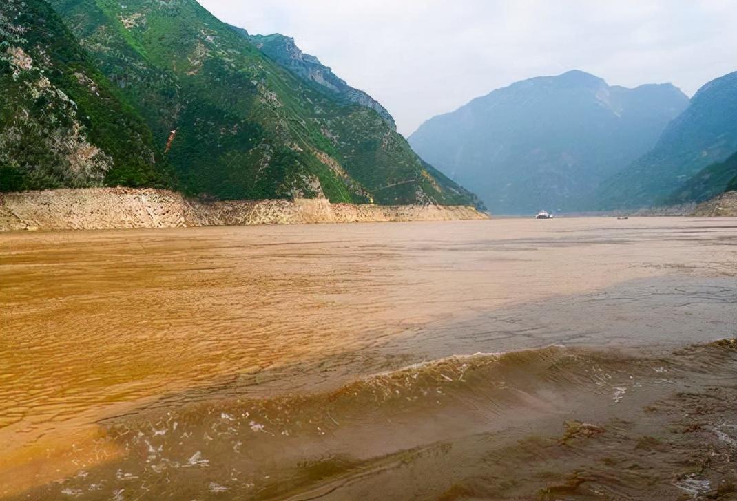 明朝第一才子楊慎寫下一首千古絕唱，僅開頭兩句，便驚艷了歲月